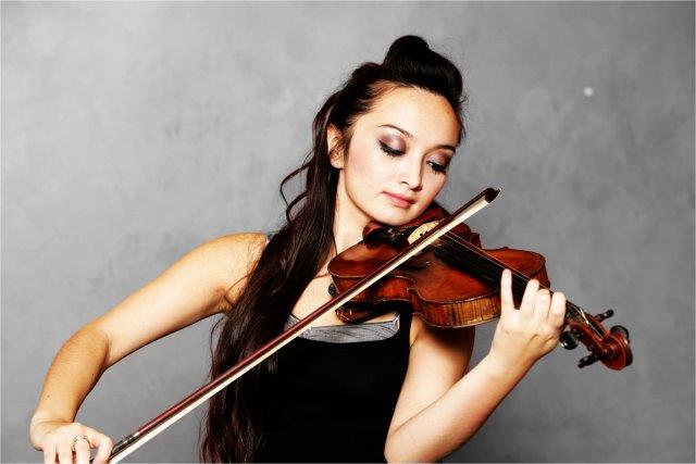 female violin player kota
